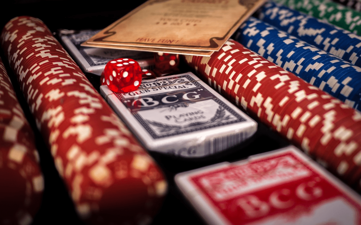 5 Key Strategies the Pros Use in Poker