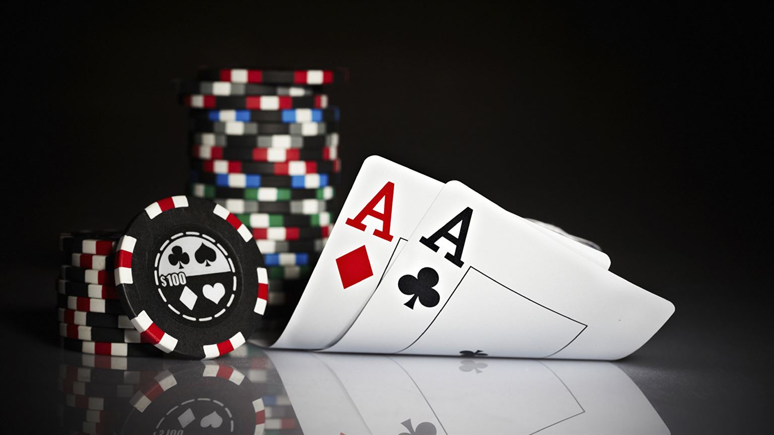 Poker Books: Best Reads and Reviews